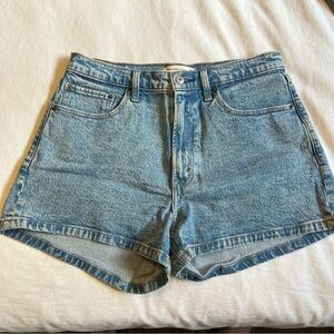 Abercrombie & Fitch Curve Love Mom Short
